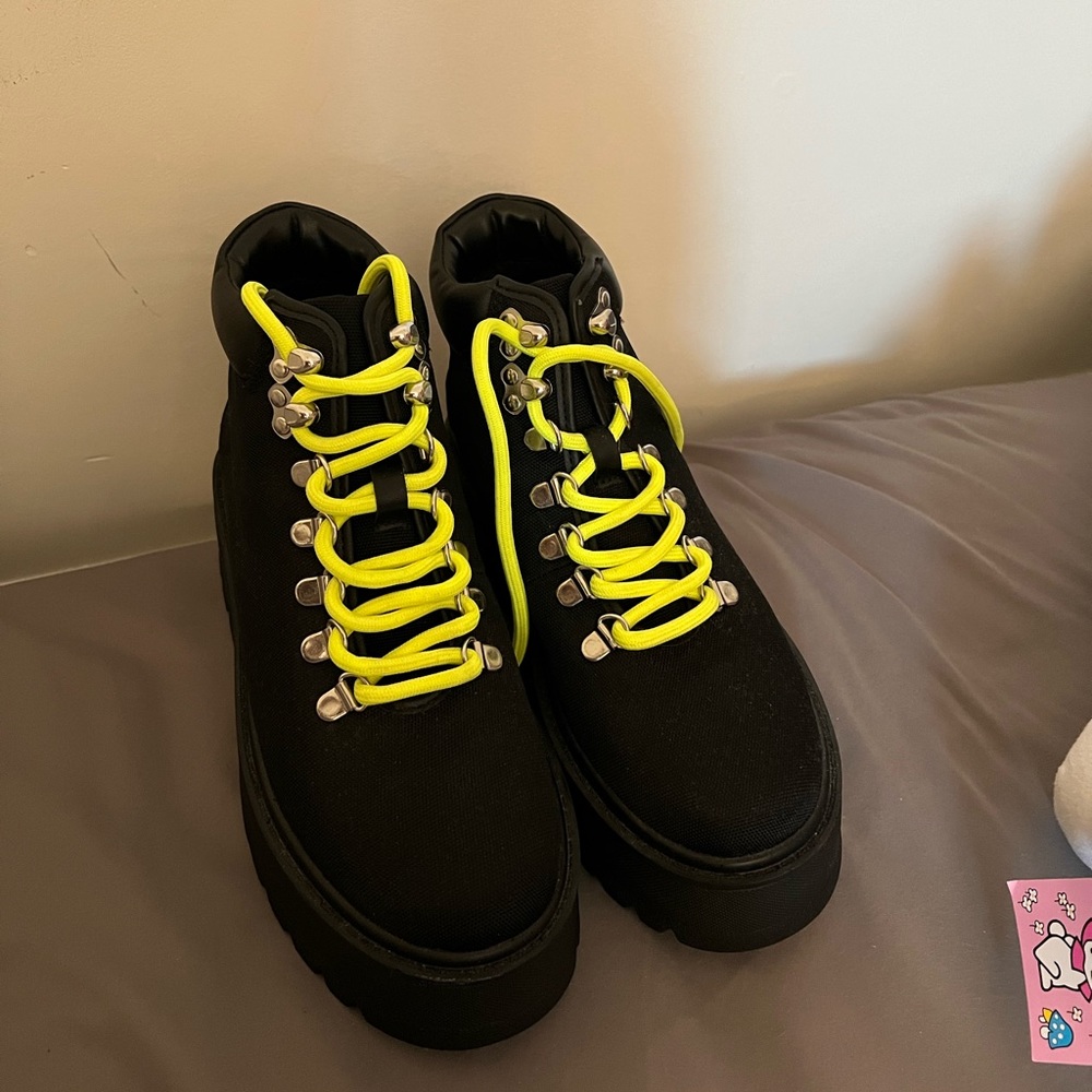 Steve Madden stomp hiker boots